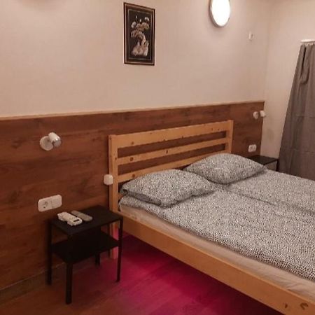 Apartman Vorosmarty Leilighet Budapest Eksteriør bilde
