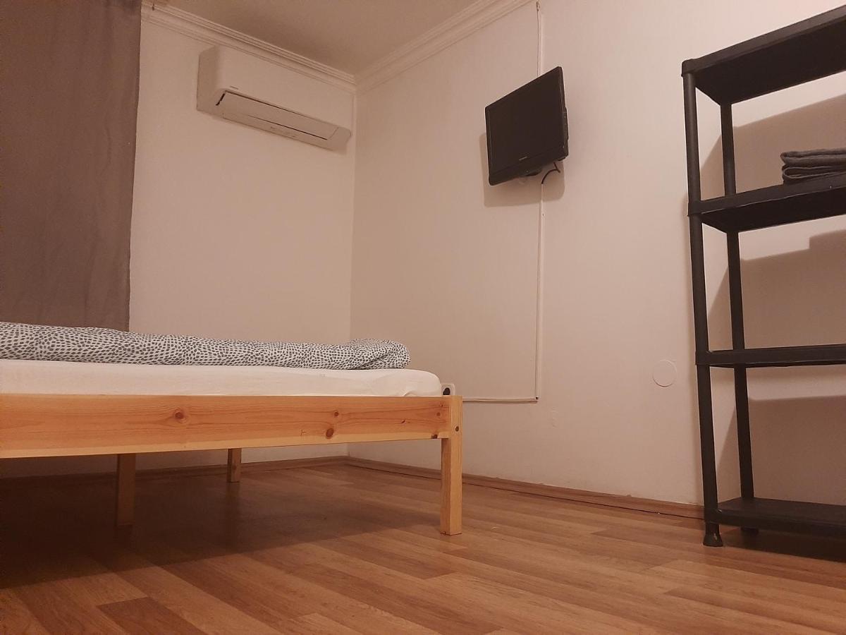 Apartman Vorosmarty Leilighet Budapest Eksteriør bilde