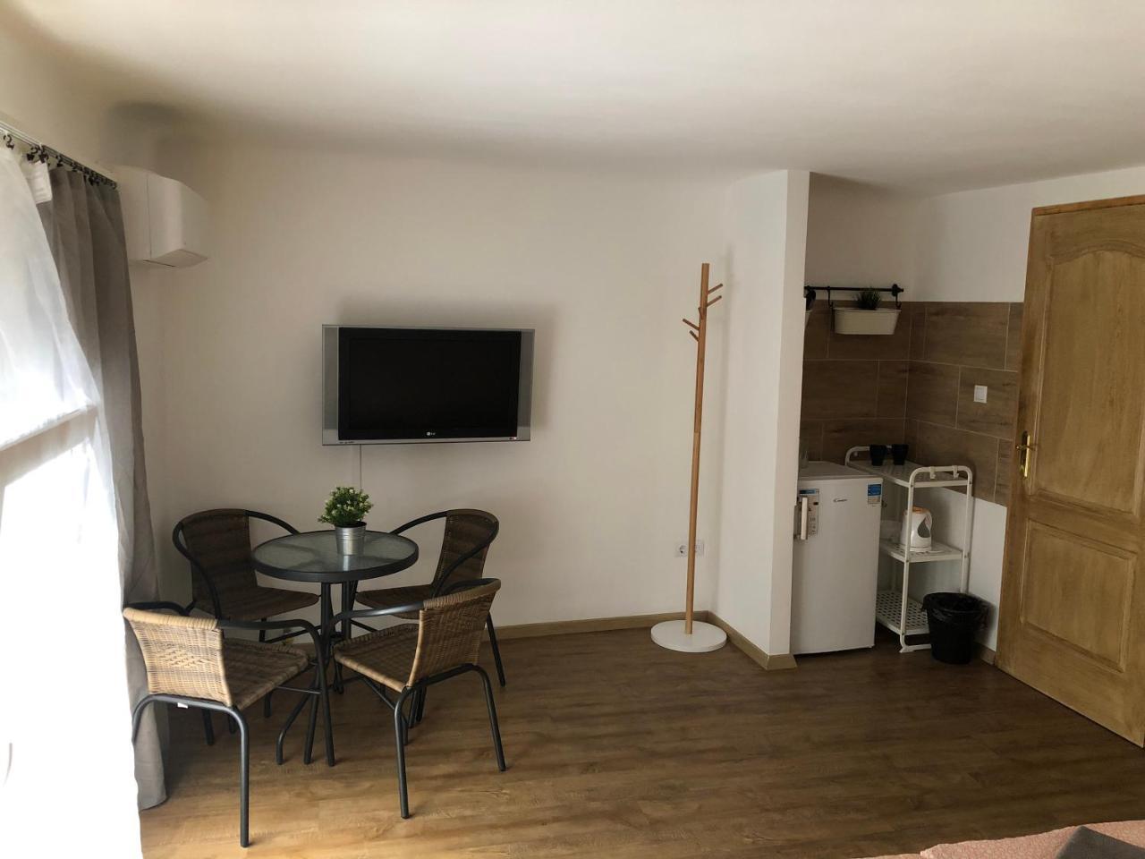 Apartman Vorosmarty Leilighet Budapest Eksteriør bilde