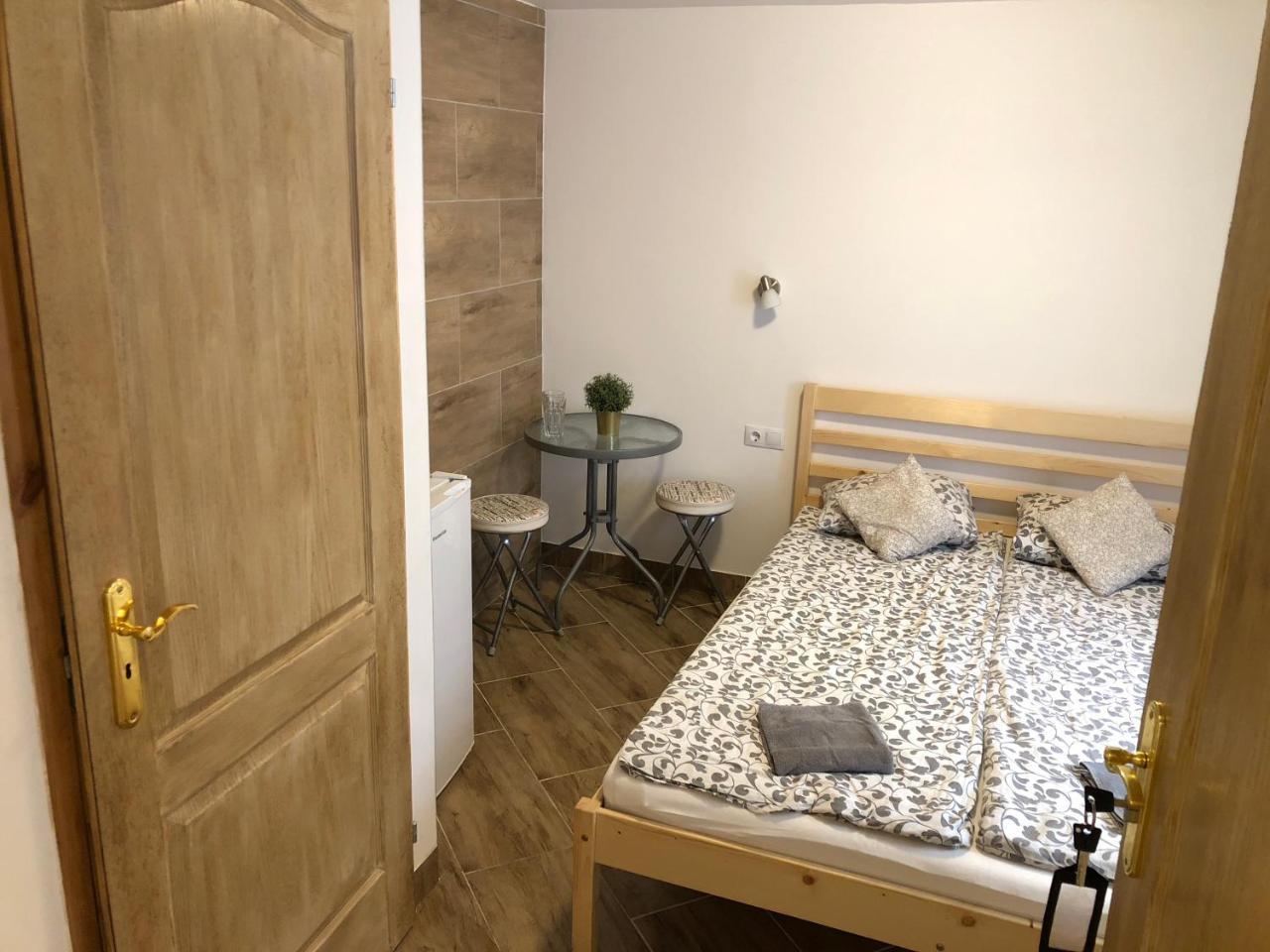 Apartman Vorosmarty Leilighet Budapest Eksteriør bilde